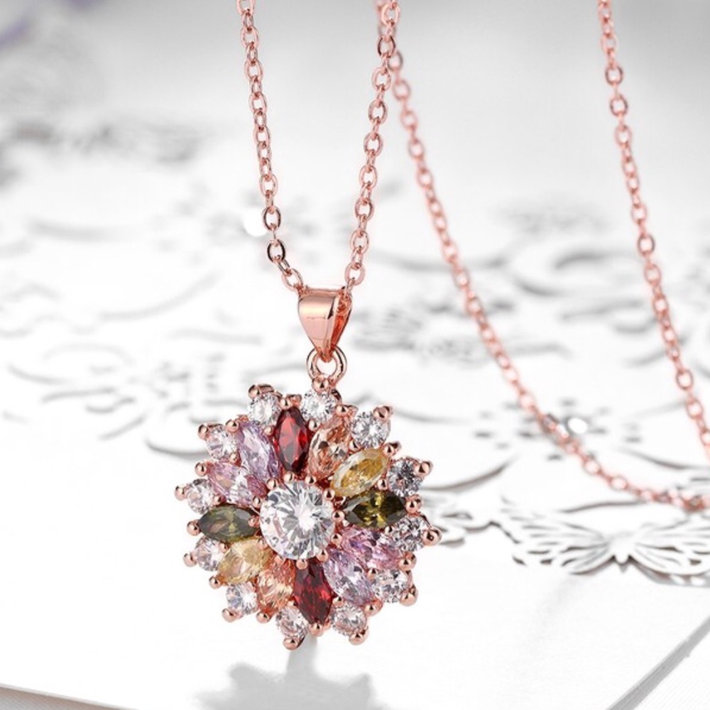 Rose gold colored AAA crystal zircon necklace - Picture 2 of 5